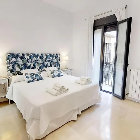 Sevilla Luxury Rentals - Alcazar Exterior photo