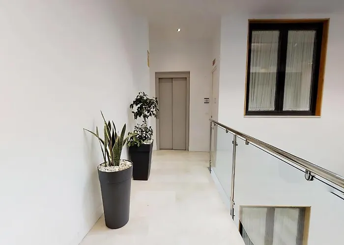 Sevilla Luxury Rentals - Alcazar